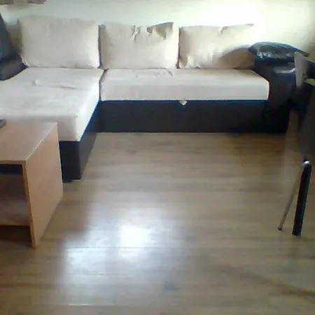 Beautiful 1-bed Near Apartment