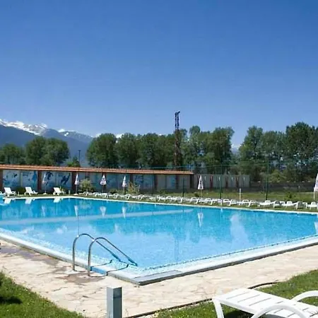 Beautiful 1-bed Near Apartment *